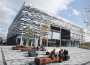 英国大学衍生公司研发超轻隔热材料 可保障电动汽车等车辆的安全性