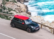电动MINI JCW家族上市 售29.98-32.09万元