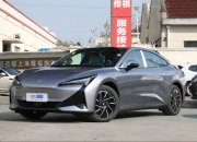 极狐新阿尔法S5上海车展焕新上市 零售价11.98万起