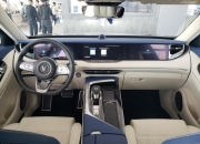三联屏设计/纯电续航318km 岚图FREE 318官图发布