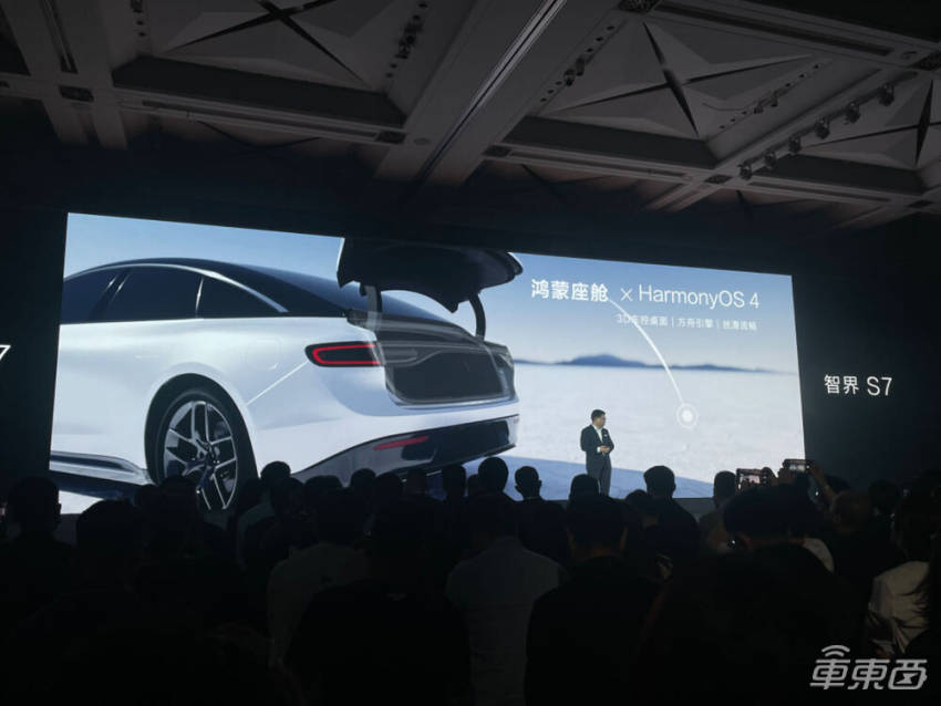 视频:风阻系数对标轿跑?理想MEGA实车图片发布