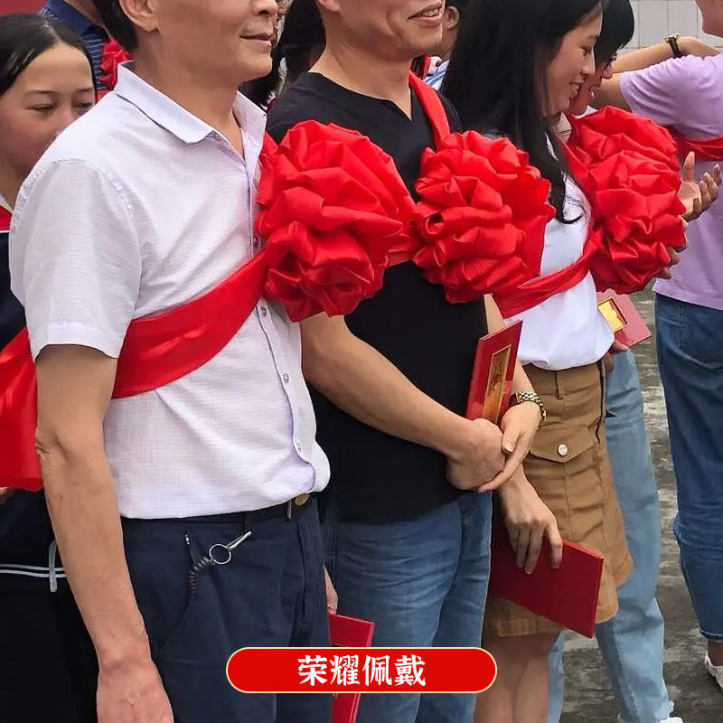 新车 | 8元下订抵1888元!传祺新能源E8荣耀版真享受