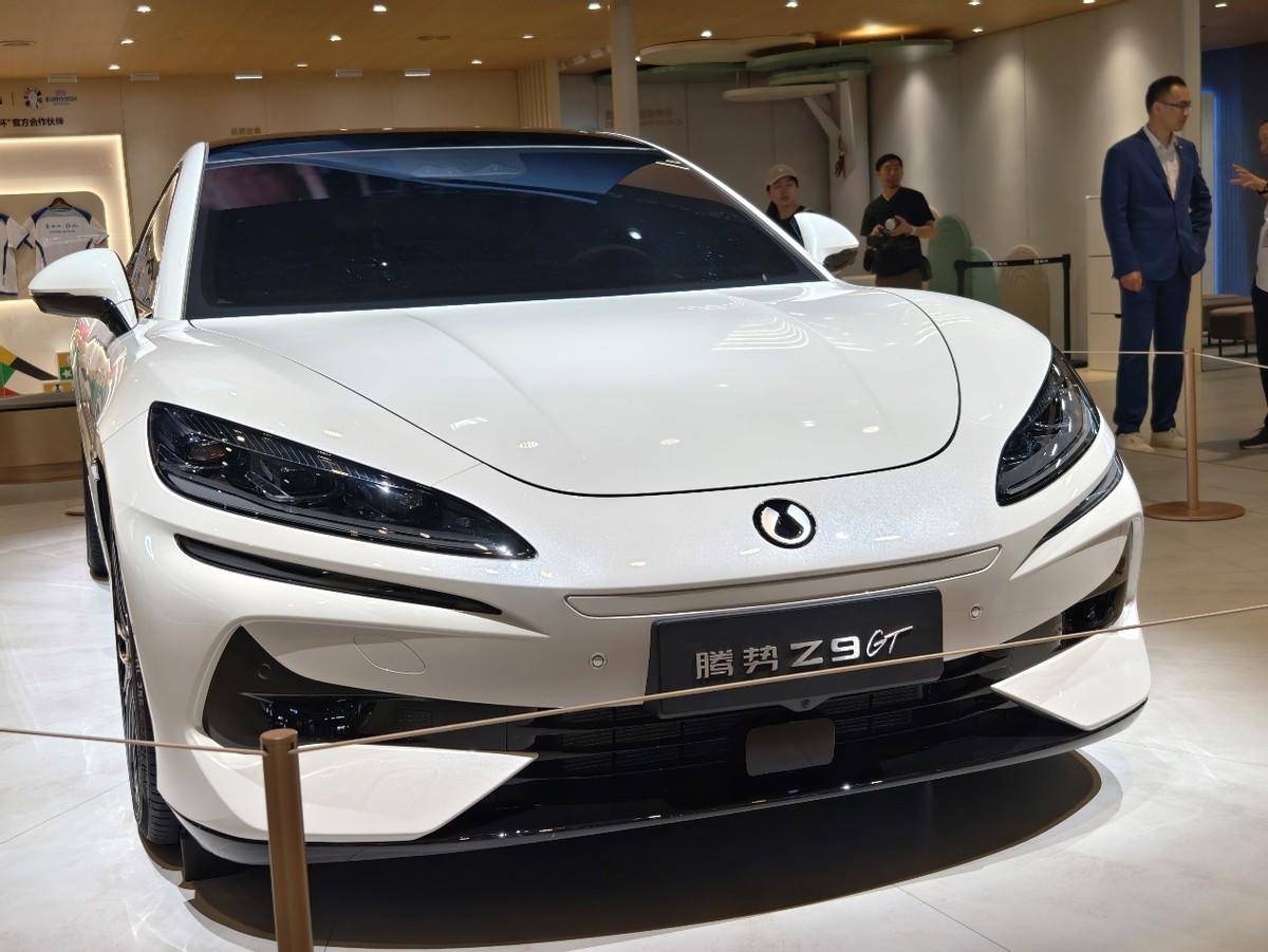 腾势Z9GT与腾势Z9双旗舰开启预售,预售价33.98万元-41.98万元