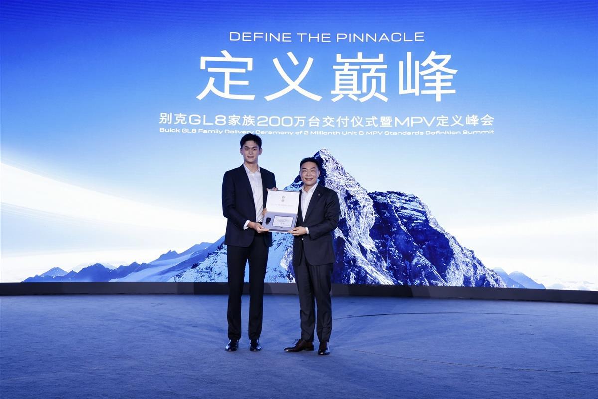 别克GL8月销近万台,MPV老大又回来了?