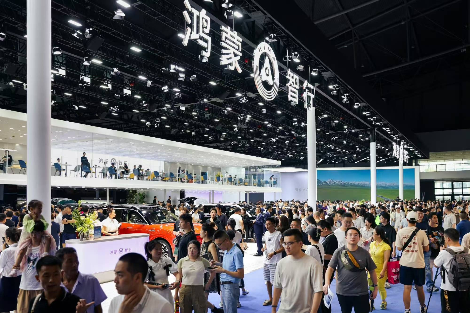 同是百万标准亏本卖,智界R7能否复制问界路