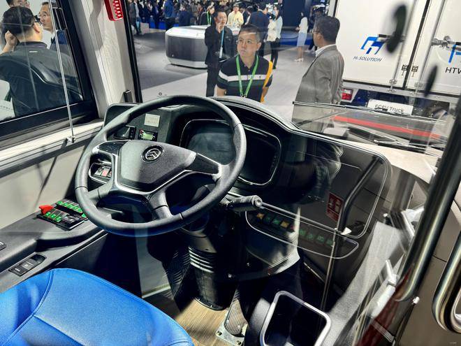 氢、电并进,现代汽车进博会展现多领域技术实力