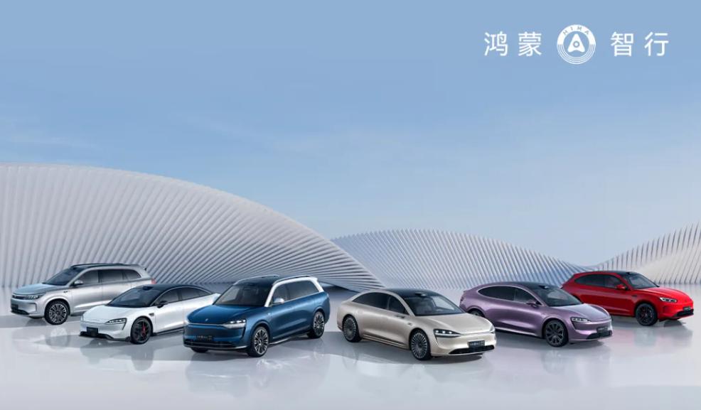 2024年12月鸿蒙智行交付49474辆车，全年累计交付444956辆