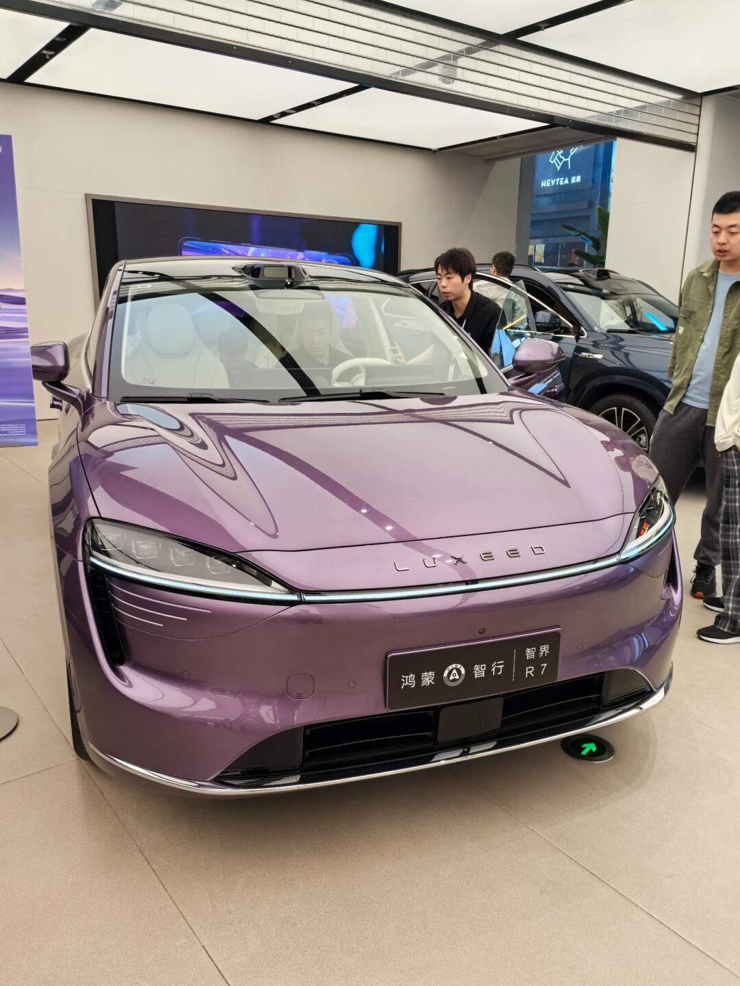 智界R7上市4月累计交付超4万台