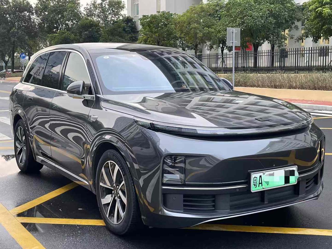 官宣!理想汽车首款纯电SUV定名“理想i8”