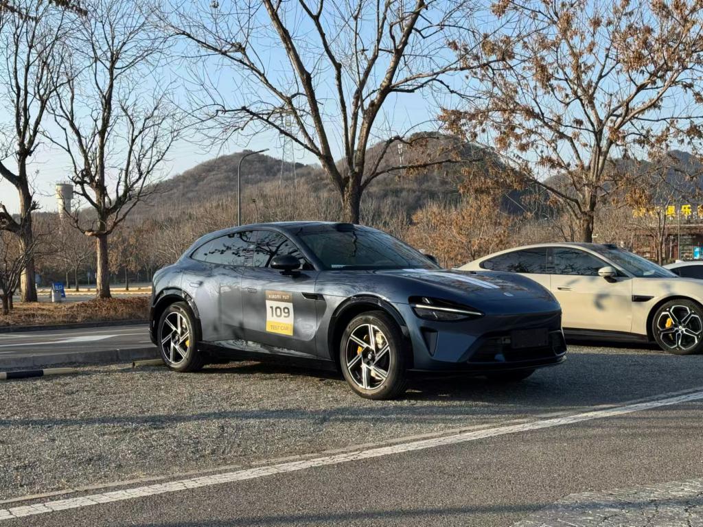 小米YU7:中国汽车“核弹级”选手登场!谁又在瑟瑟发抖?