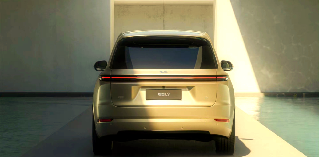 旗下首款纯电SUV 理想i8内饰谍照曝光